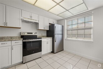 Building Photo - 7068 Nantucket Cir