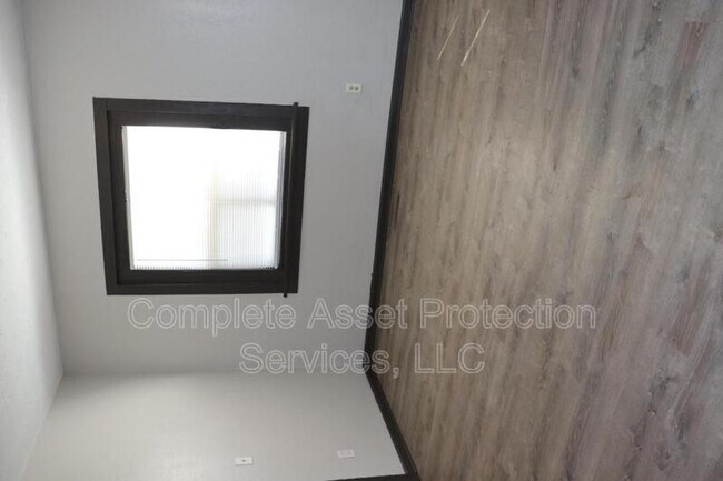 Building Photo - 203 State St