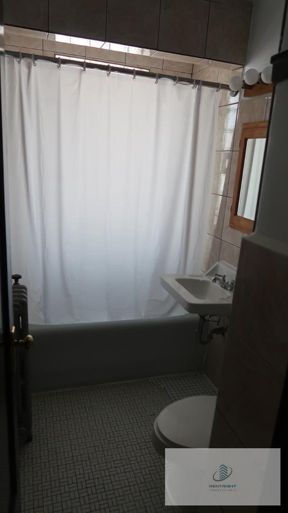 Foto del edificio - 846 W Montrose Ave