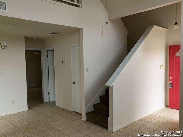 Building Photo - 6330 Cambridge Dr