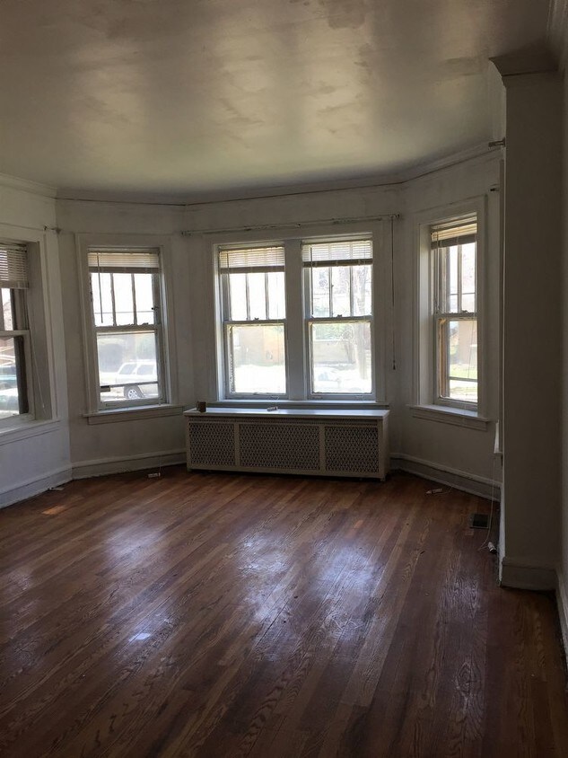 Foto principal - 8115 S Colfax Ave
