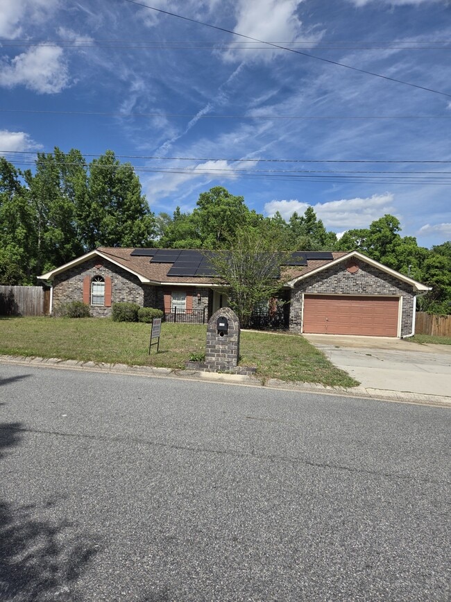 Building Photo - 386 Meloney Dr