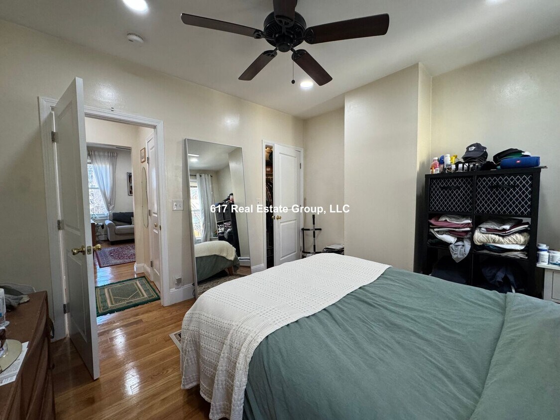 Foto del edificio - Beautiful Brookline 1.5 bed available 9/1