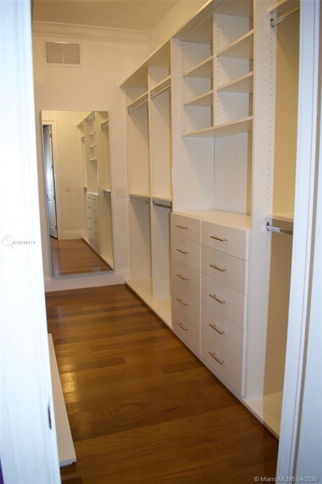 Foto del edificio - 12755 SW 57th Ave
