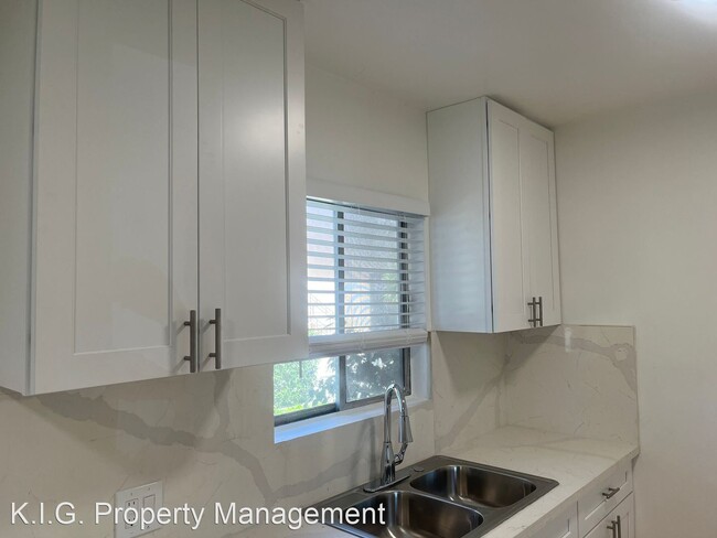 Foto del edificio - 1 br, 1 bath Apartment - 6600 Whitsett 660...