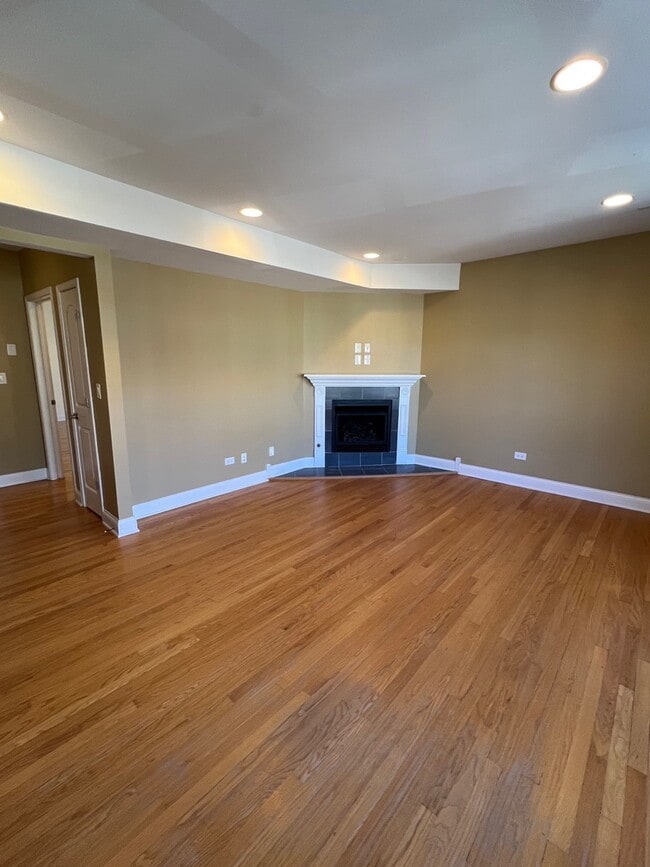 Foto del edificio - 7411 N Hoyne Ave
