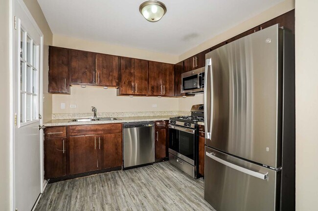 Building Photo - 1381 Alberta Ct