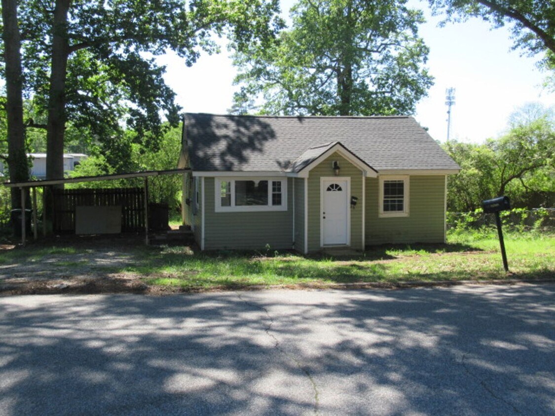 Primary Photo - Cute, remodeled 3bd 1ba house