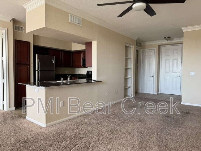 Building Photo - 7575 Kirby Dr