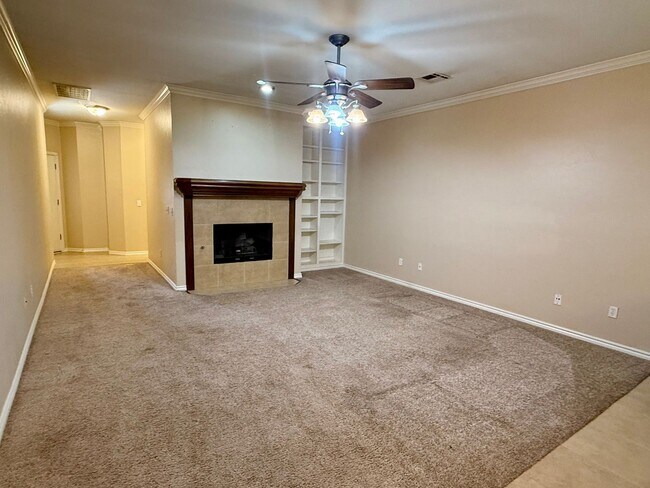 Building Photo - Beautiful Home in Surrey West of Yukon with Pool Access and Lawncare Included