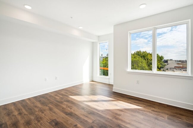 Interior Photo - 1701 Federal - Olo