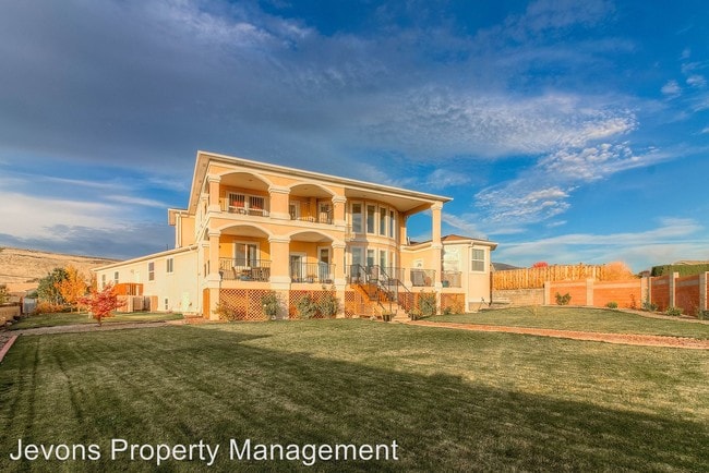 Building Photo - 5 br, 3 bath House - 704 N 54th St