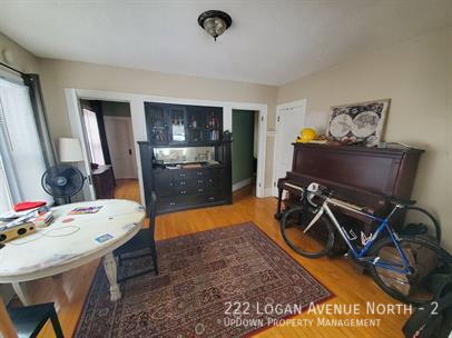 Foto del edificio - 222 N Logan Ave