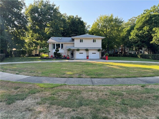 Foto del edificio - 3827 Princeton Blvd