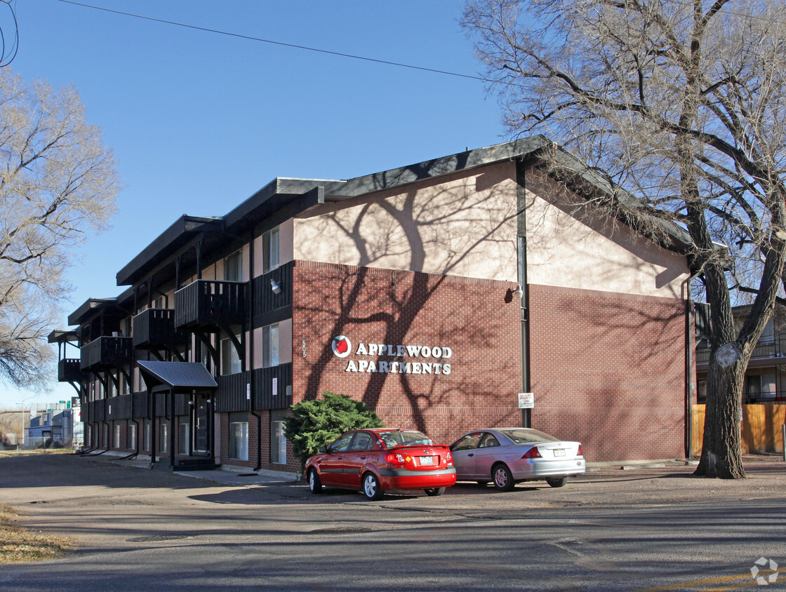 Primary Photo - Applewood Apartments