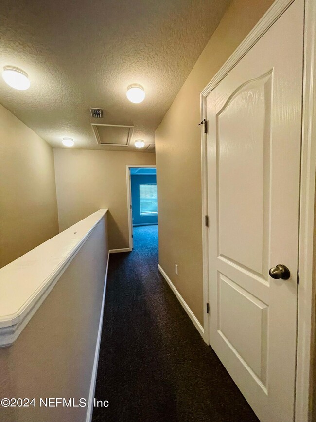 Building Photo - 625 Oakleaf Plantation Pkwy