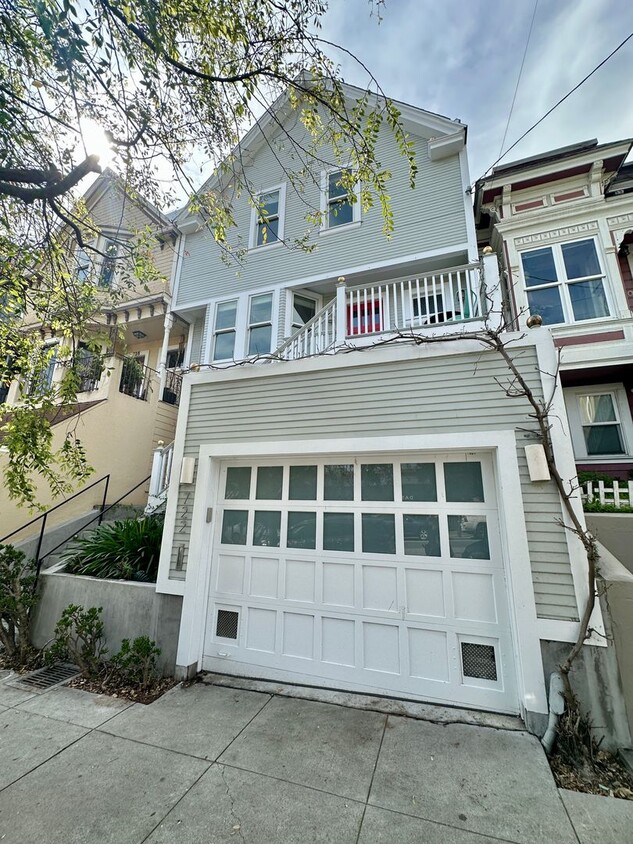 Foto principal - Beautiful and Sunny Noe Valley Home, Neigh...