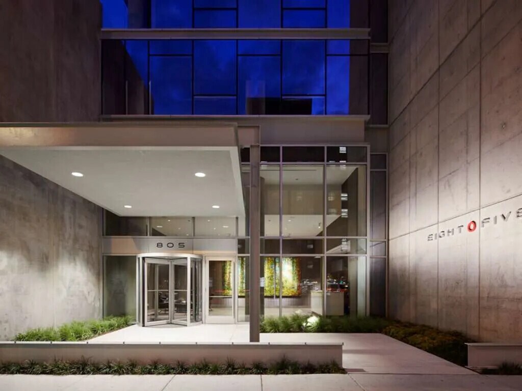 Foto principal - 821 N La Salle Dr