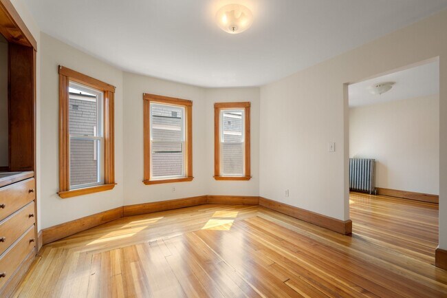 Building Photo - 26 Chilton St
