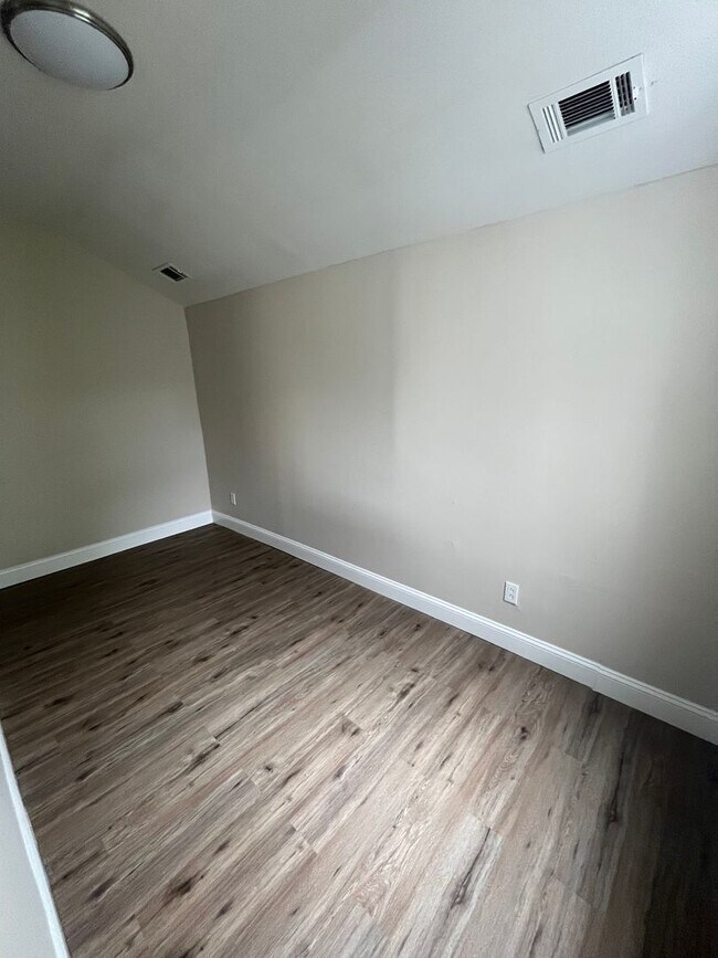 Foto del edificio - Gorgeous Updated 3 bedroom house!