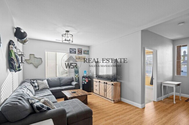 Building Photo - 16704 Fox Trot Ln