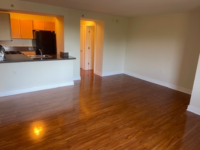 LR - 800 4th St SW