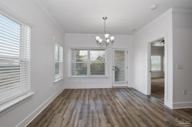 Building Photo - 2110 Cambridge Park Dr