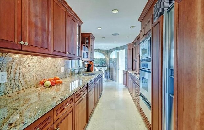Kitchen - 9051 Gulf Shore Dr