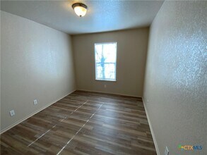 Building Photo - 2212 Bellmont
