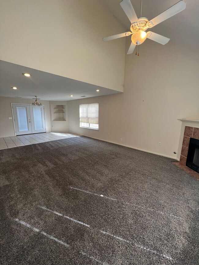 Building Photo - 4913-4915-4915 Kirk Hill Rd