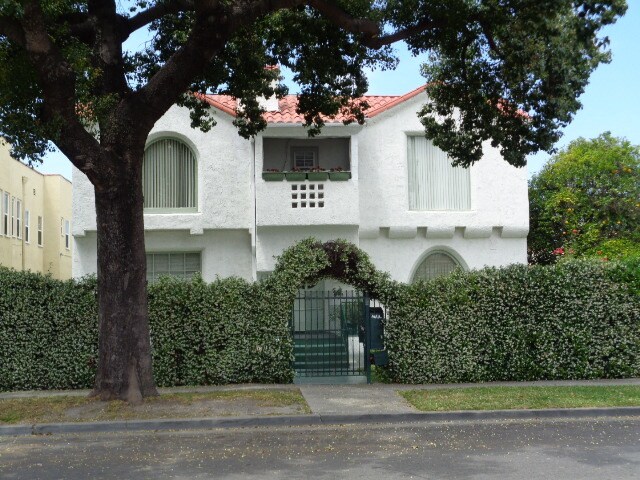 Foto del edificio - 2809 Hillcrest Dr