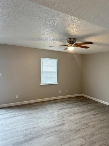 Building Photo - 4100 N Ocoee St