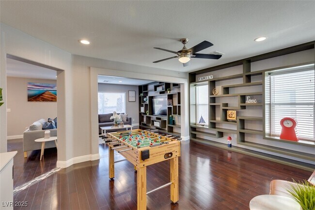 Foto del edificio - 7659 Ribbon Garland Ct