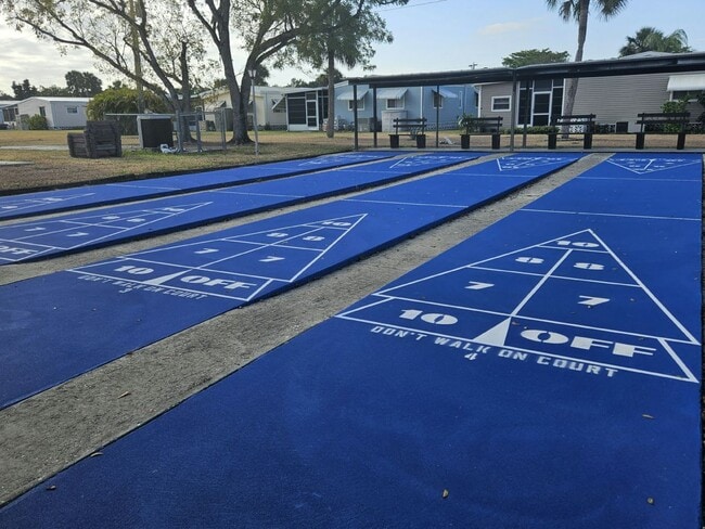 Building Photo - 16087 St John's Cir