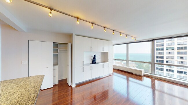Foto del edificio - 330 W Diversey Pkwy