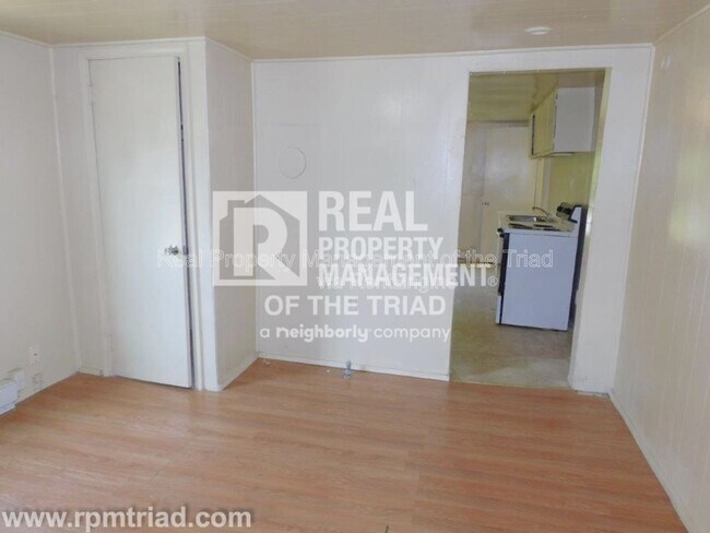 Foto del edificio - 919 B Asheboro St