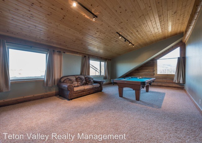 Building Photo - 4 br, 3.5 bath House - 1068 Miller Ranch Road