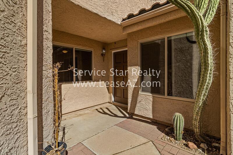Primary Photo - 308 E Larkspur Ln