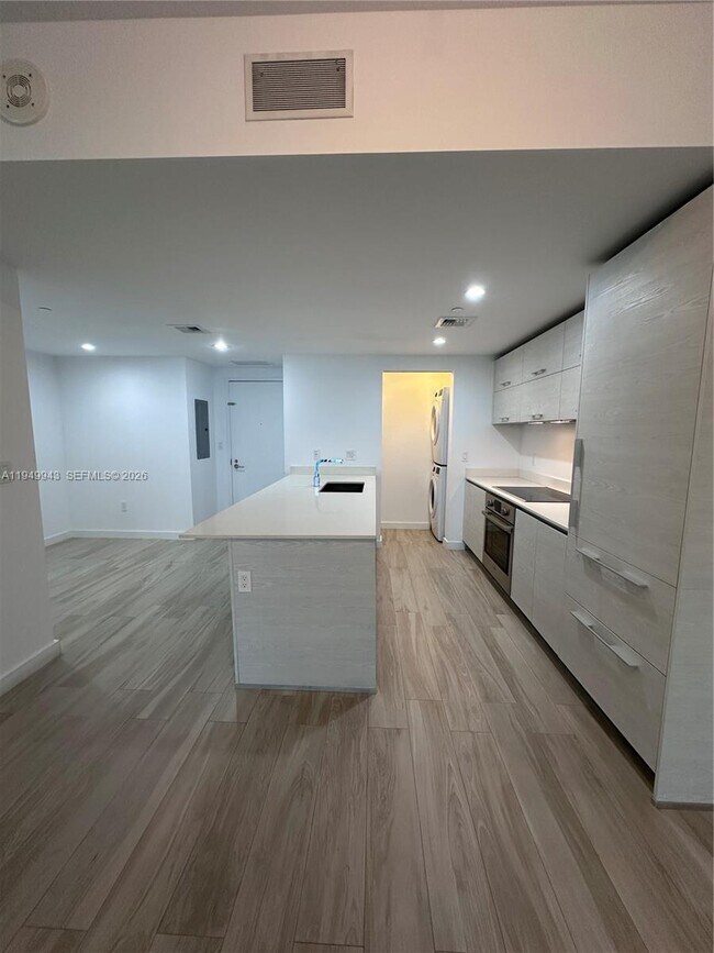 Foto del edificio - 1300 S Miami Ave