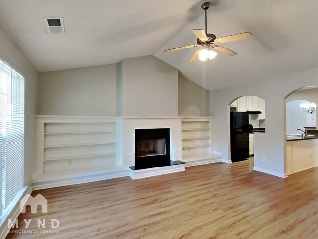 Foto del edificio - 113 Meadow Ct