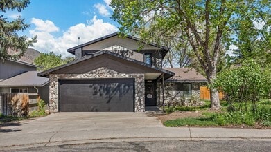 Building Photo - 1108 Parkwood Ln