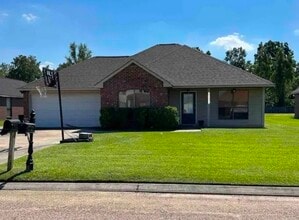 Building Photo - 40397 Hawthorne Dr