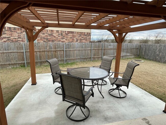 Building Photo - 5713 Cass Ct