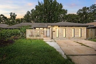 Building Photo - 5618 Briarwick Ln