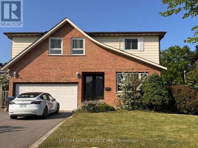 Building Photo - 2425 Carlanne Pl