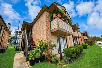 Building Photo - 13603 Ravensway Dr