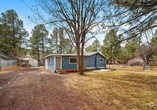 Building Photo - 2221 Curry Ln