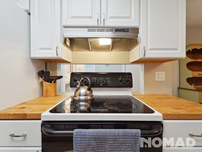 Building Photo - 1 Bedroom Condo in Aurora