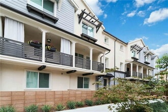 Building Photo - 32017 Paseo Rama