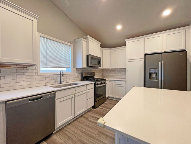 Building Photo - Spacious New Construction Home Never Befor...